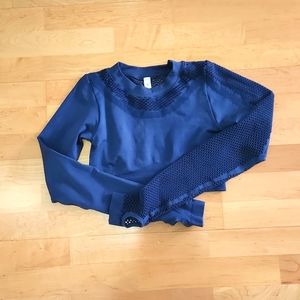 Seamless long sleeve crop top